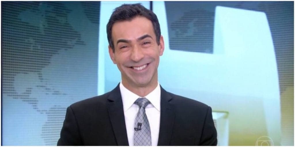 César Tralli surge nos bastidores do JH