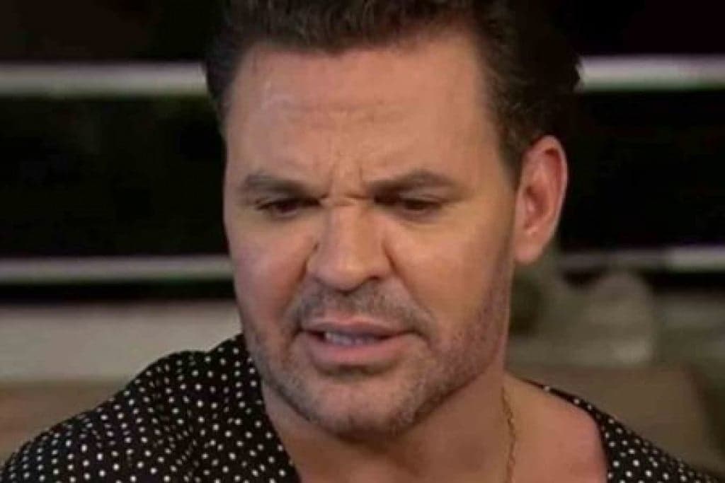 Eduardo Costa se emociona com música: "Tô chorando"