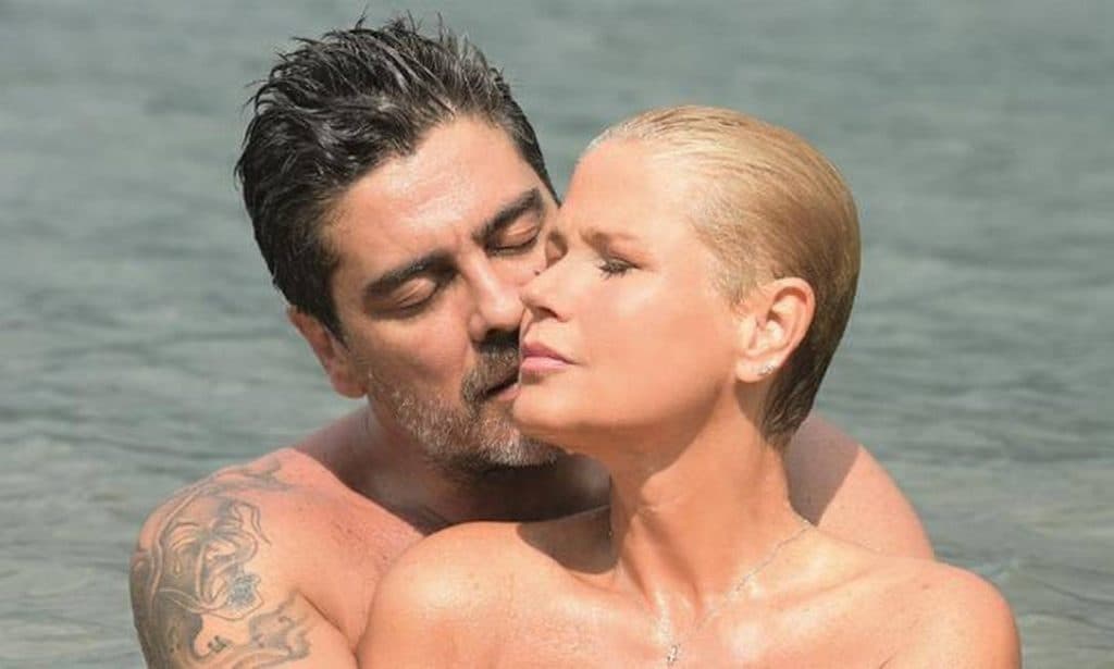 Namorado de Xuxa é chamado de machista após falar sobre a apresentadora e rebate: "Já vem dando porrada''
