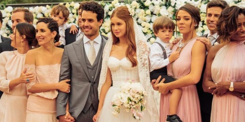 Marina Ruy Barbosa é 'traída' por madrinha de casamento