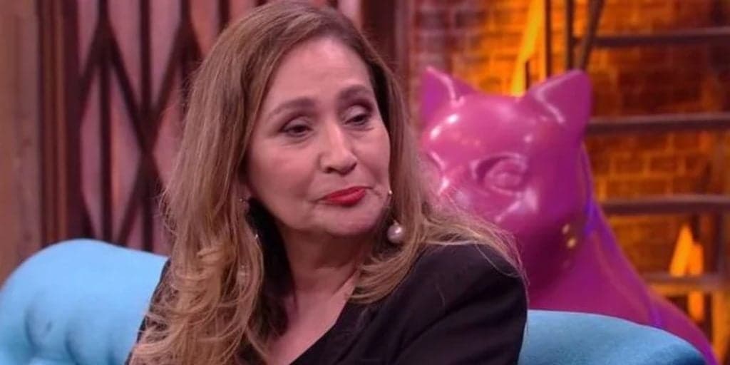 Sonia Abrão é obrigada a ouvir desaforo de Monique Evans ao vivo e arregaça: "Programinha de quinta"