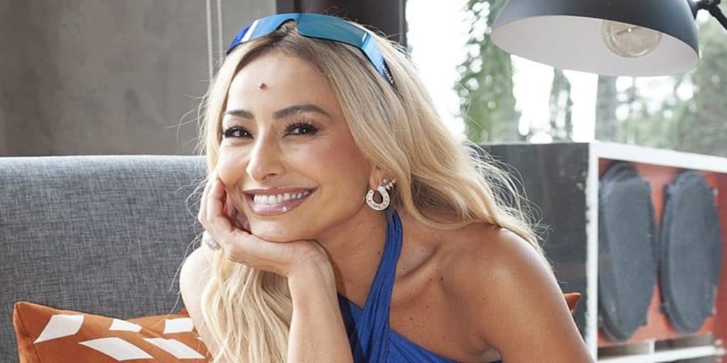 Audiência 27/11: Sabrina Sato destrói SBT com “pegação” na Record e Globo lidera com folga total no Ibope