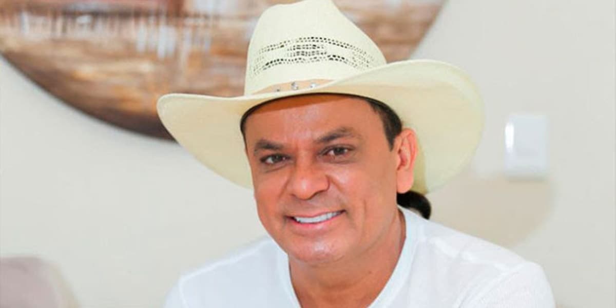 Frank Aguiar mudou nome artístico para Frank Aguiar (Foto: Reprodução) Frank Aguiar mudou nome artístico para Frank Aguiar (Foto: Reprodução)