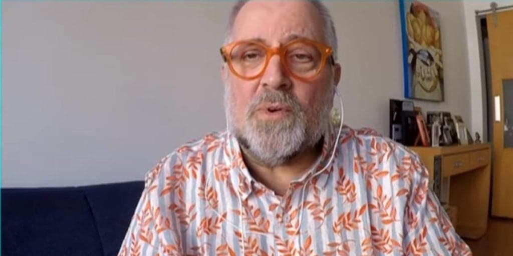 Leão Lobo sofre agressão por ser gay e desabafa: "Achei que iria morrer"
