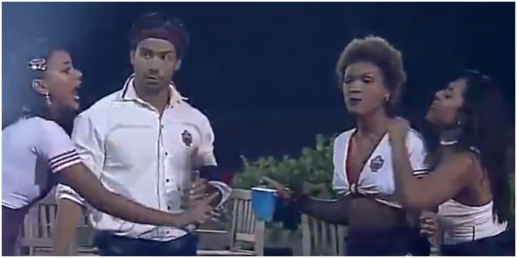 A Fazenda 12: Após ataque de fúria com Tays, Jake desce do salto e dispara: "Tomar no c*"