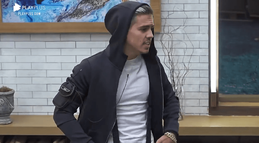 A Fazenda 12: Biel massacra Jojo, cria guerra com a funkeira e faz grave acusação: "racista"