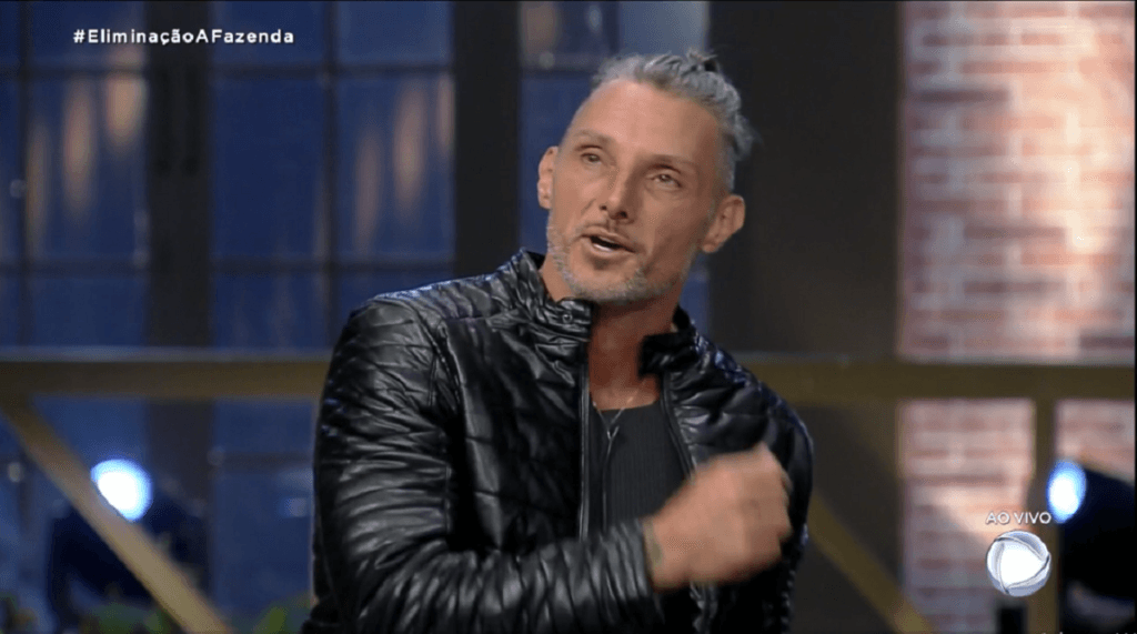 A Fazenda 12: Após ser eliminado, Juliano muda, diz que namoraria Raissa e furaria olho de Lucas: "Mulher linda"