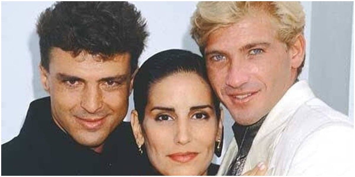 Marcos Manzano com elenco de Vale Tudo - Foto: Reprodução Marcos Manzano com elenco de Vale Tudo - Foto: Reprodução