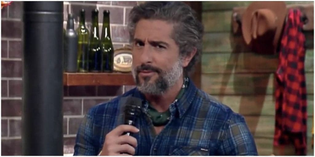 Record bate o martelo e define o que exibirá em sua programação no lugar de A Fazenda 12