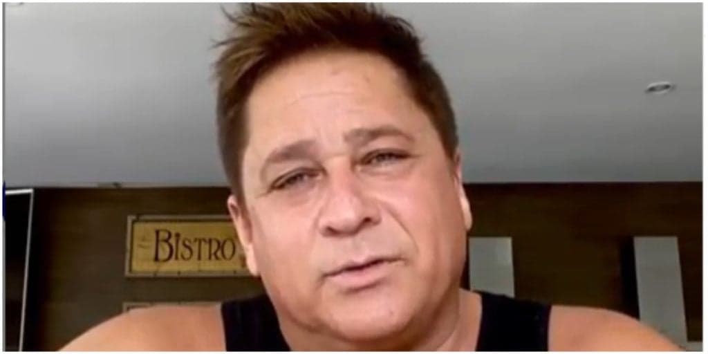 Leonardo fala de sua saúde durante live de Virgínia