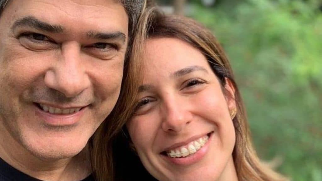 Esposa de William Bonner não se segura, compartilha recadinho de mulher e detona: "Você não pode competir comigo"