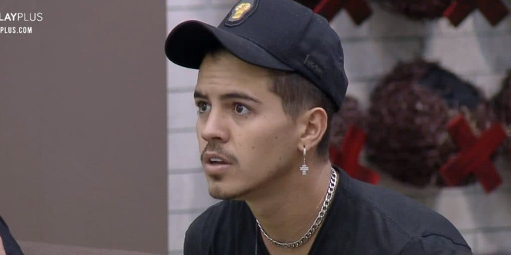 Biel paga de falsão na Fazenda 12, baba Jojo Todynho e tenta aproximação: "Outra pessoa"