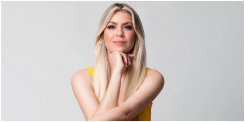 Renata Fan expõe alegria com vitória do time e fãs não perdoam