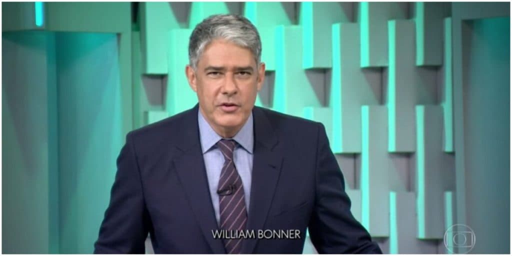William Bonner e Renata anunciam férias e se despedem