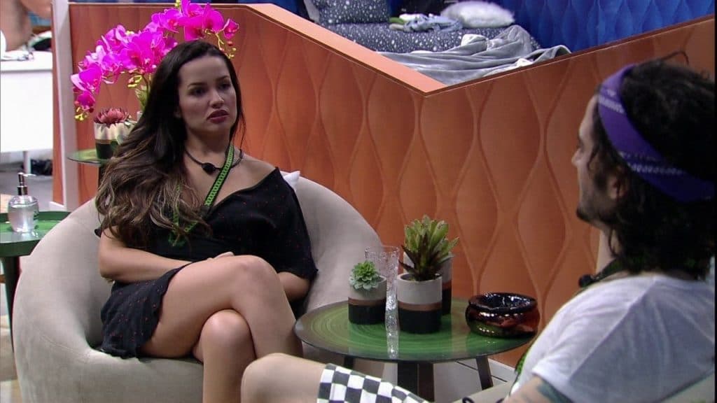 BBB21: Juliette fica enlouquecida por Fiuk, fala de casamento, filhos, mas acaba sendo esnobada e cortada: "Calma"