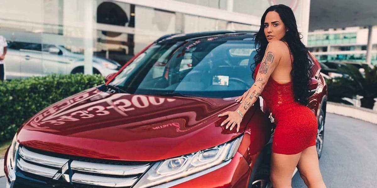 Perlla aparece de carro novo e fala sobre empoderamento após fim de relacionamento - Foto: Reprodução/Instagram