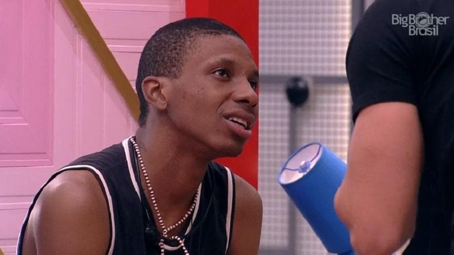 Lucas Penteado fez as malas para deixar o BBB 21 (Foto: Reprodução)