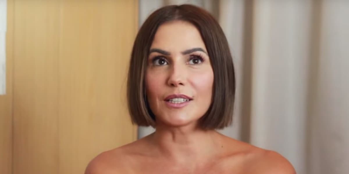 Deborah Secco surge pelada e bomba na web (Foto: Reprodução) Deborah Secco surge pelada e bomba na web (Foto: Reprodução)