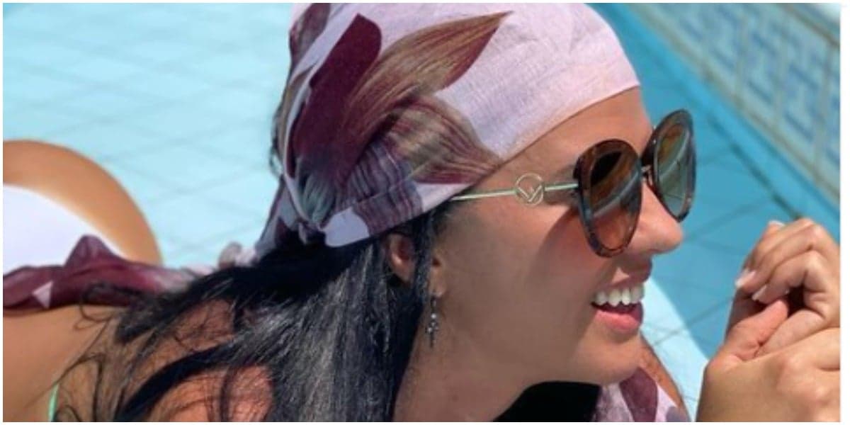 Graciele Lacerda expõe bumbum com areia em foto e chama a atenção (Foto: Reprodução) Graciele Lacerda expõe bumbum com areia em foto e chama a atenção (Foto: Reprodução)