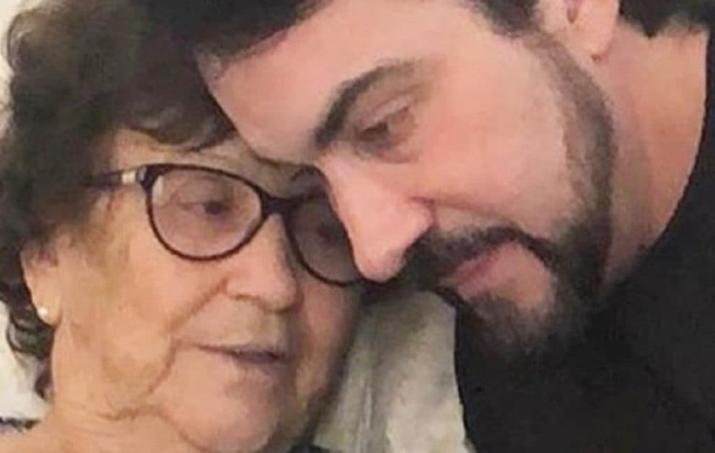 Mãe do Padre Fábio de Melo é asfixiada, quase morre, e ele entra em desespero: "Tristeza sem fim"