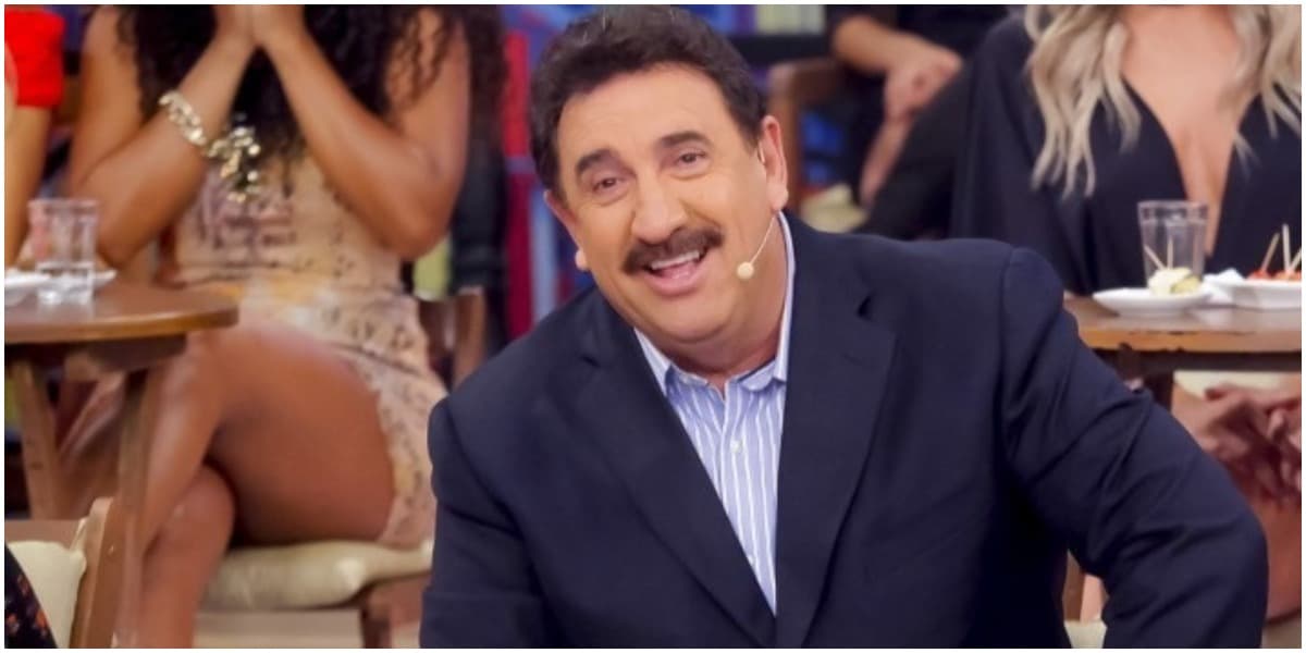 Ratinho em seu programa no SBT (Foto: Reprodução/Instagram) Ratinho em seu programa no SBT (Foto: Reprodução/Instagram)