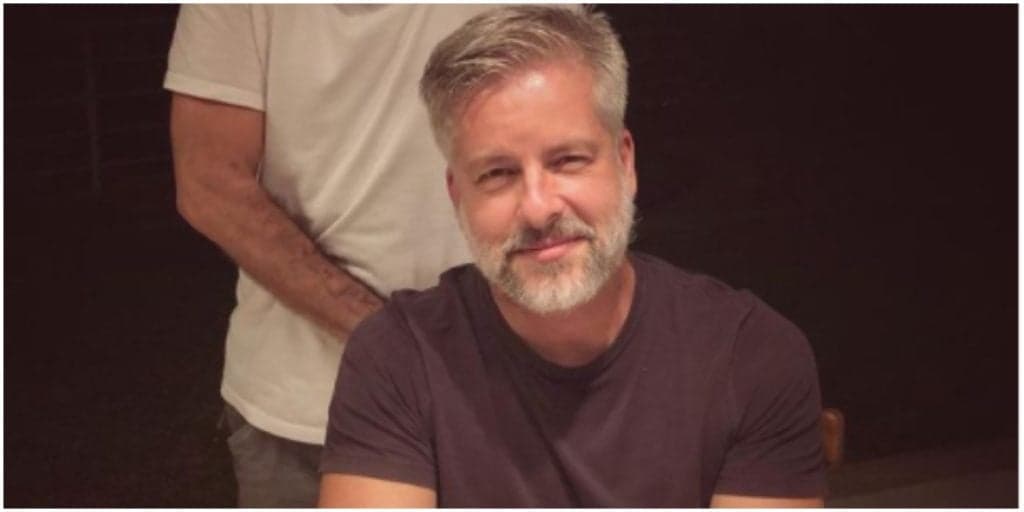 Victor Chaves, após tentar reconciliação com ex-mulher, assume em textão: "Ainda não compreendem as razões"