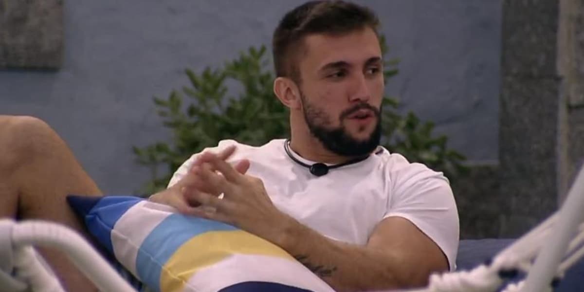Arthur falou ter realizado tratamento na adolescência para crescer (Foto: Reprodução) Arthur falou ter realizado tratamento na adolescência para crescer (Foto: Reprodução)