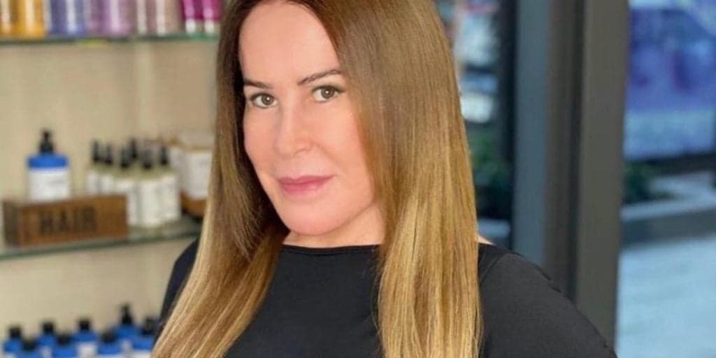 Zilu, ex de Zezé, aos 62, tem flagra na cama com outra mulher exibindo parte íntima e escancara: "Ela comanda"