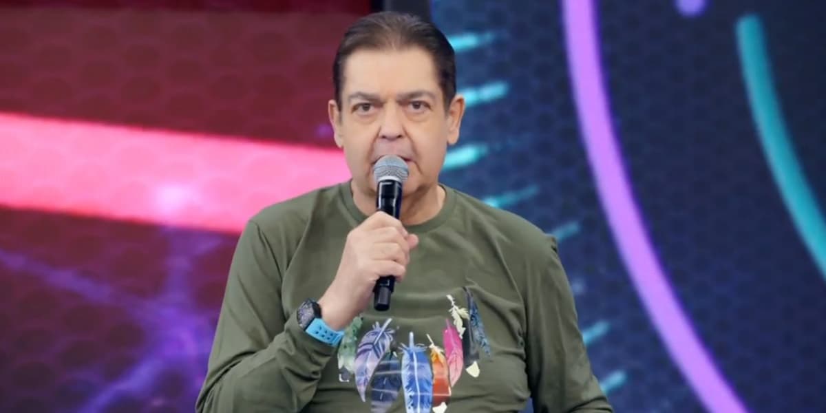 Faustão no comando de seu programa dominical (Foto: Reprodução) Faustão no comando de seu programa dominical (Foto: Reprodução)