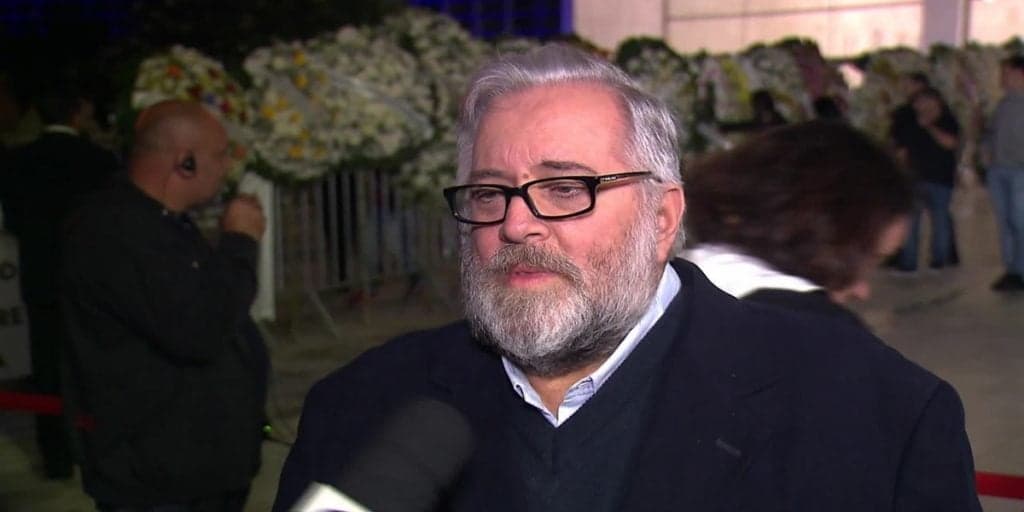 Leão Lobo é humilhado por Faustão, derruba máscara do apresentador e detona ao vivo: “Não sabe quem sou”