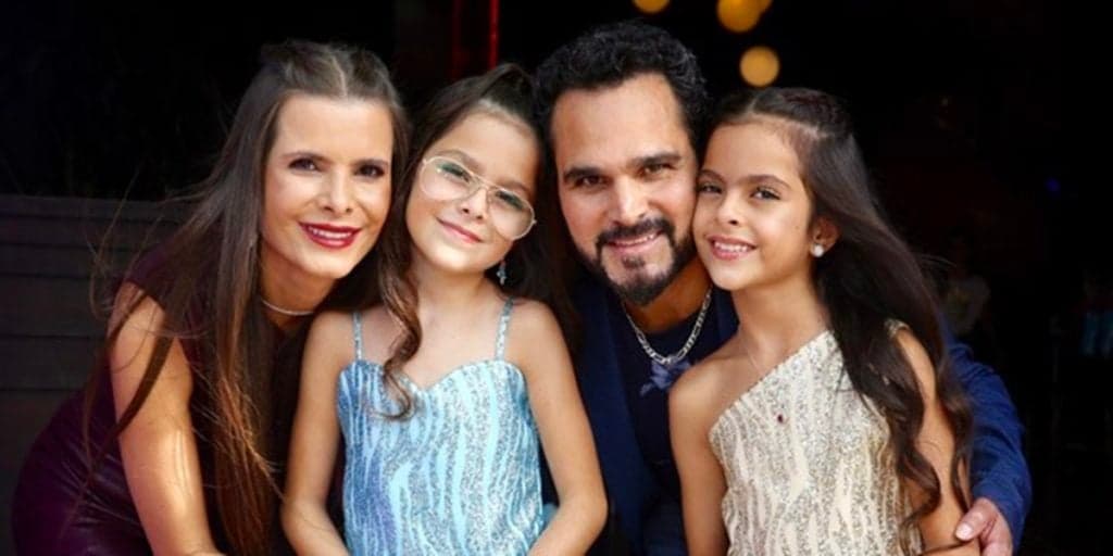 Luciano Camargo, após assumir parceiro e abandonar casa da esposa, manda recado e fala das filhas: “Saudade”