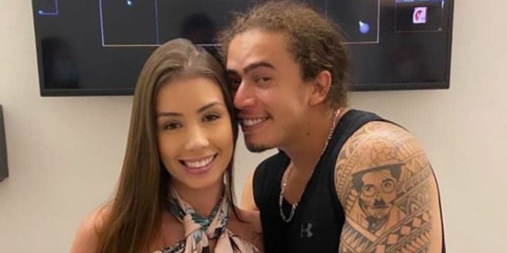 Namorada de Whindersson, após dizer que não vai casar, mostra filho com humorista pela primeira vez e se emociona: "Vou morrer"
