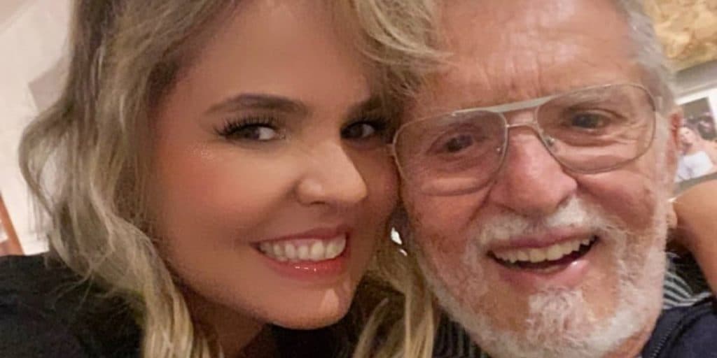 Mulher de Carlos Alberto deixa hospital enquanto famoso segue internado e lutando contra doença mortal: “Difícil”