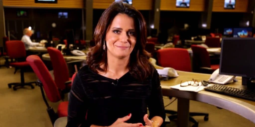 Adriana Araújo se vê sufocada por demissão na Record, é socorrida pela Globo e exige respeito: "Um choro contido"
