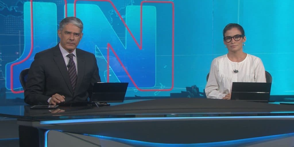 William Bonner e Renata Vasconcellos são retirados do ar na Globo e se despedem oficialmente no JN