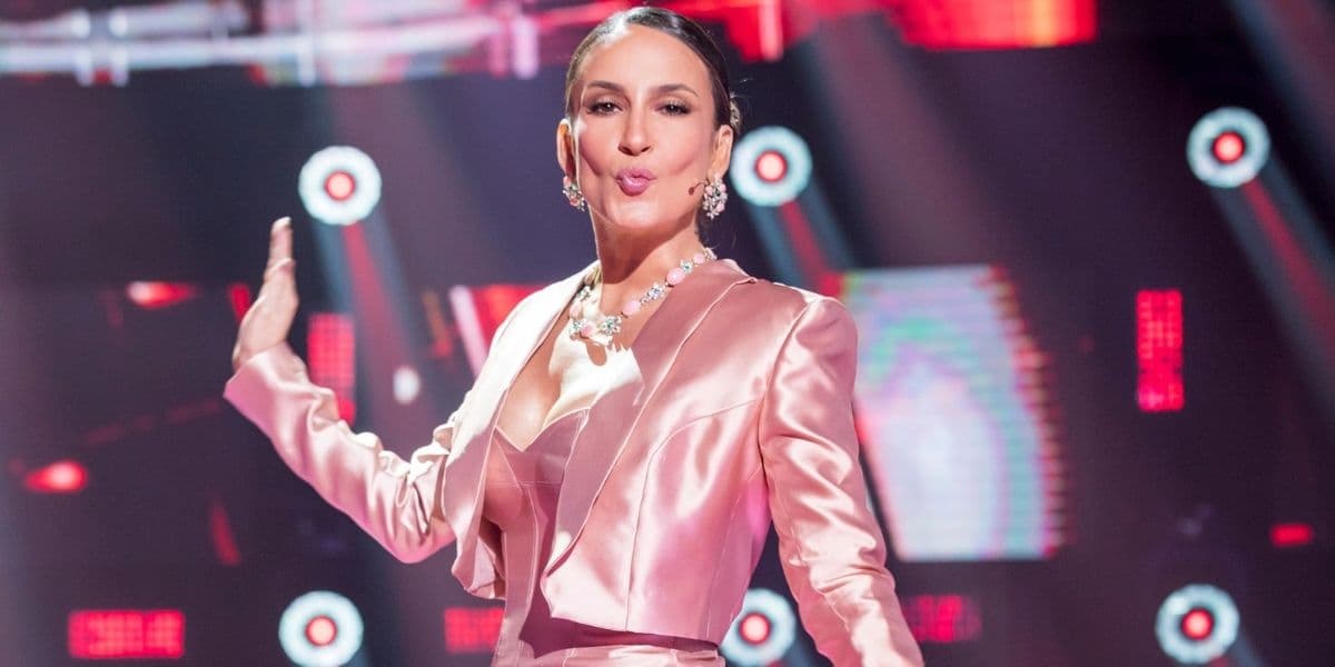 Cláudia Leitte esbanja boa forma aos 40 anos (Foto: Reprodução / Globo) Cláudia Leitte esbanja boa forma aos 40 anos (Foto: Reprodução / Globo)
