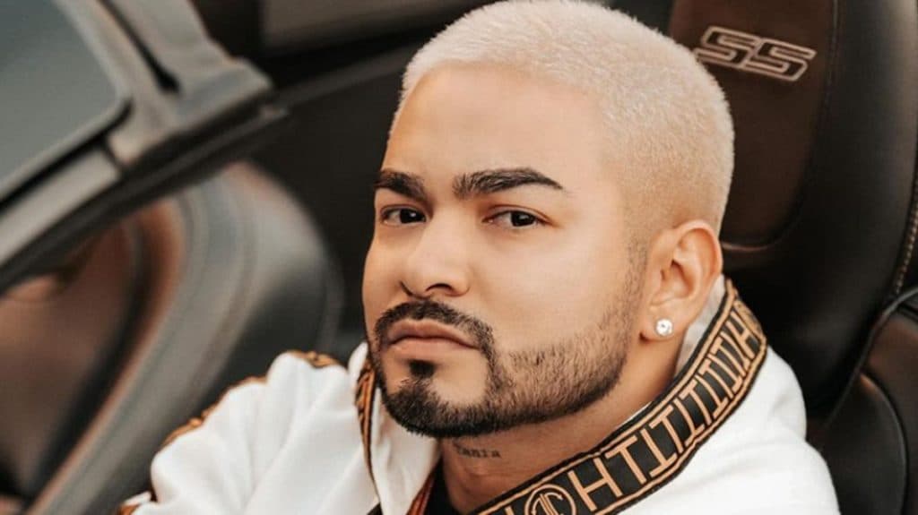 Yudi Tamashiro desmorona em choro, anuncia estado de saúde dos pais internados e lamenta: "Morrendo"