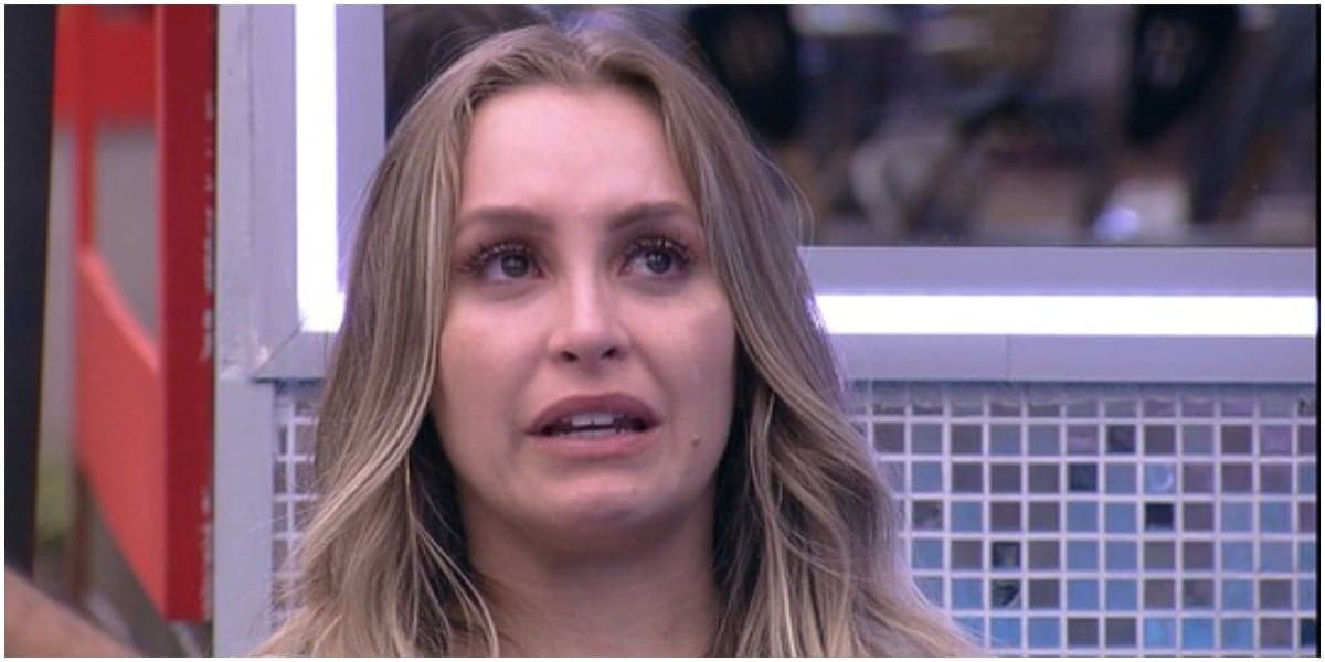 Carla Diaz fez desabafo sobre seu relacionamento com Arthur