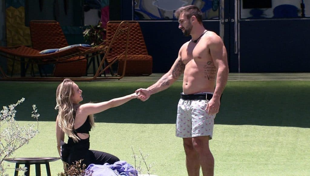 BBB21: Carla Diaz coloca Arthur contra a parede, questiona lealdade e irrita brother: "Não me chame de meu bem"