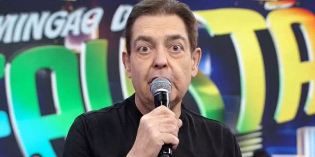 Faustão faz Karol Conká comer do pão que o diabo amassou, destrói ex-BBB21 e arrebenta: "Amarga"