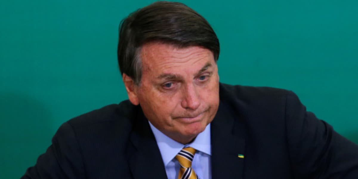 Bolsonaro perde popularidade em meio à pandemia (Foto: Reprodução) Bolsonaro perde popularidade em meio à pandemia (Foto: Reprodução)