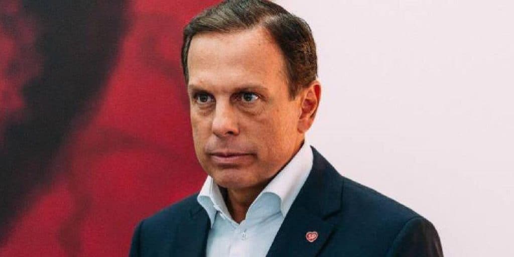 João Doria se envolve em escândalo após festão do filho, mete dedo na cara de vizinha e ameaça é feita