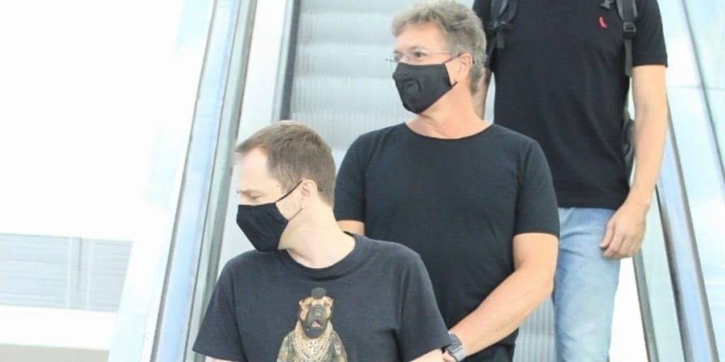 Boninho vê BBB entrar em colapso, é flagrado em reunião com Tiago Leifert e até chefão secreto tem fotos expostas