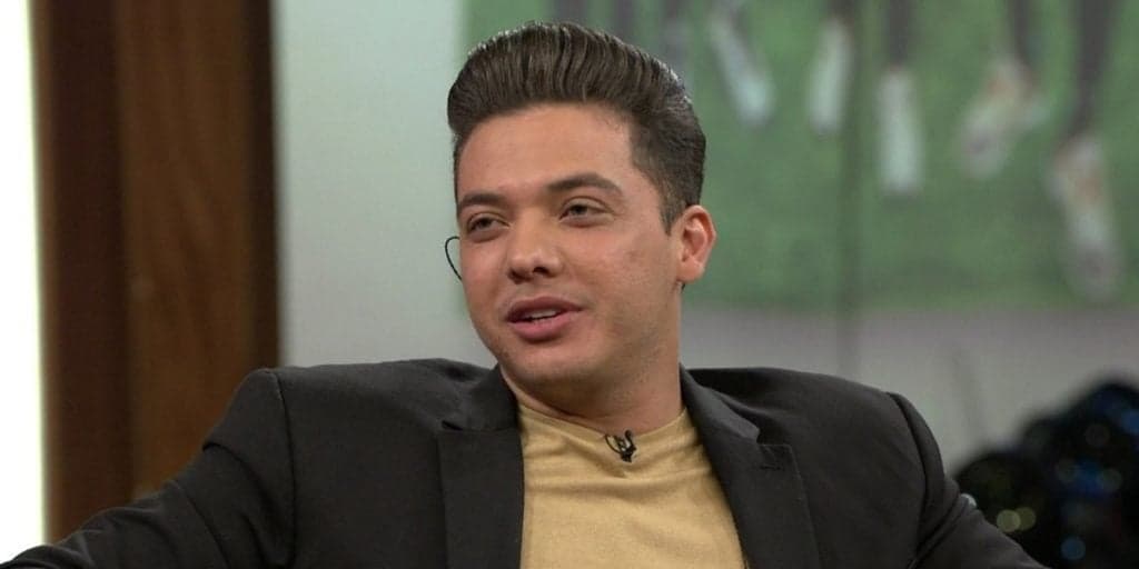 Fugindo de escândalos, Wesley Safadão publica foto em família