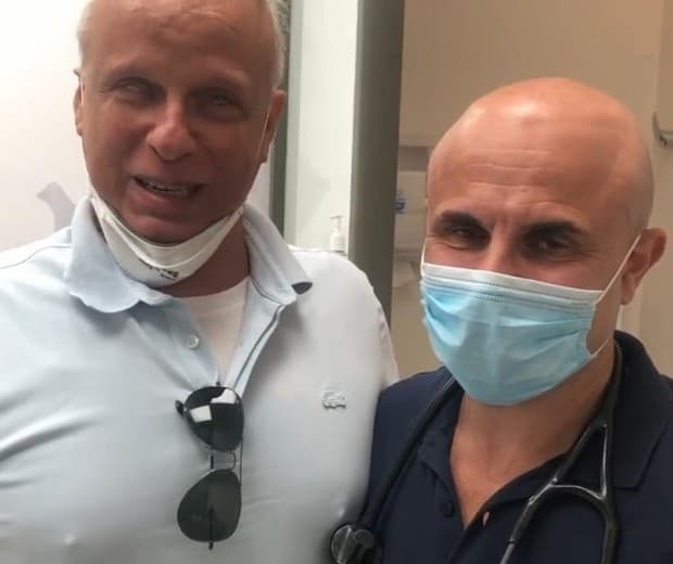 Dudu Braga com o médico Fernando Maluf (Foto: Reprodução/Instagram) Dudu Braga com o médico Fernando Maluf (Foto: Reprodução/Instagram)
