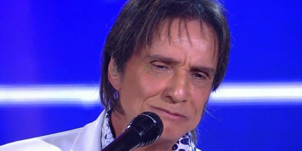 Roberto Carlos entra em pânico, se tranca em casa e explode ao dizer que não quer ver ninguém