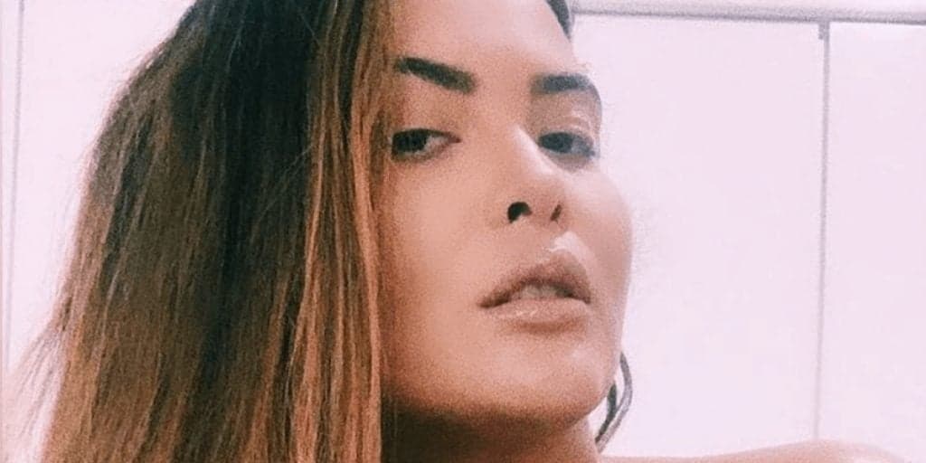Geisy Arruda surge em foto sensual na cama e enlouquece seguidores