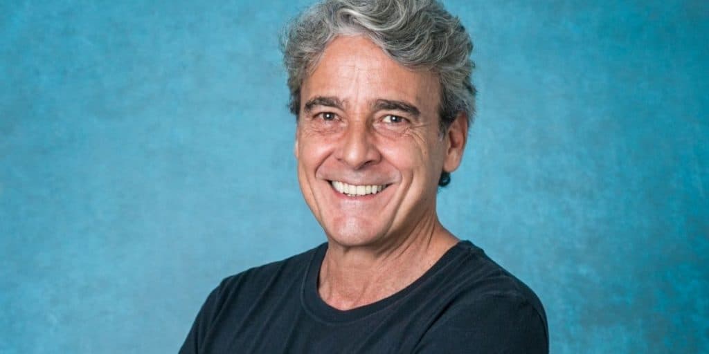 Alexandre Borges vê morte ser confirmada e anúncio oficial é feito na TV em meio à lágrimas: “Se foi”