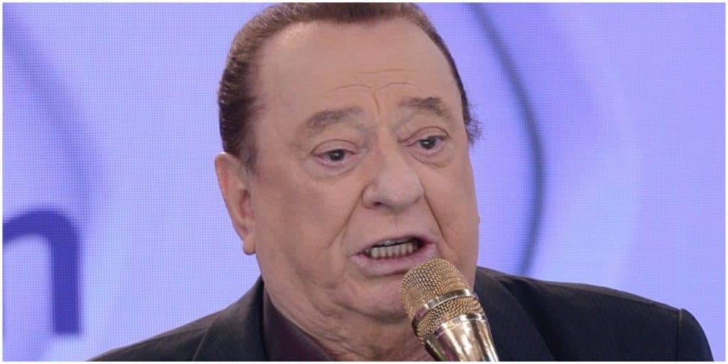 Raul Gil reaparece aos prantos após meses, escancara doença e clama: "Deus me ajude"