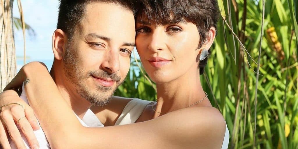 Esposa de Junior revela abandono na gravidez, cantor fala sobre ser gay e desabafa: “Não é só colocar filho no mundo”